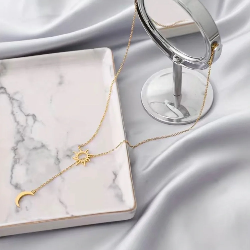 Madewell Gold Crescent Moon Sun Stainless Steele Necklace Women’s Jewelry NEW - Picture 4 of 5